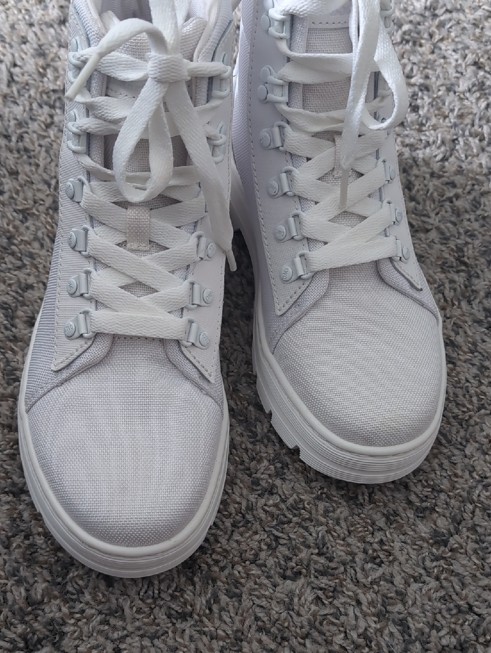 NWT Dr. Martens Combs Women's Poly Casual Boots - Picture 5 of 10